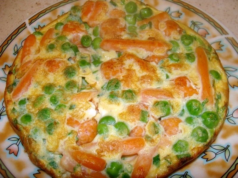  Frittata z groszkiem i łososiem