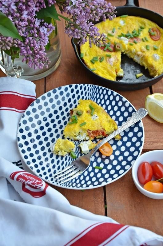 Frittata z łososiem i serkiem 