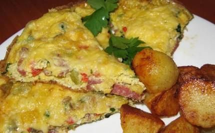 Frittata z salami i papryką