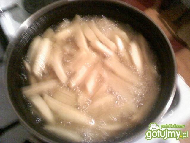 Frytki z kurczakiem  Frytki z kurczakiem