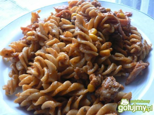Fusilli z mięsem mielonym  Fusilli z mięsem mielonym