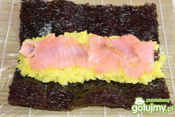  Fusion- Sushi z łososia z oliwkami