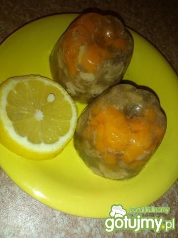 Galareta z kurzych łapek z wieprzowiną 