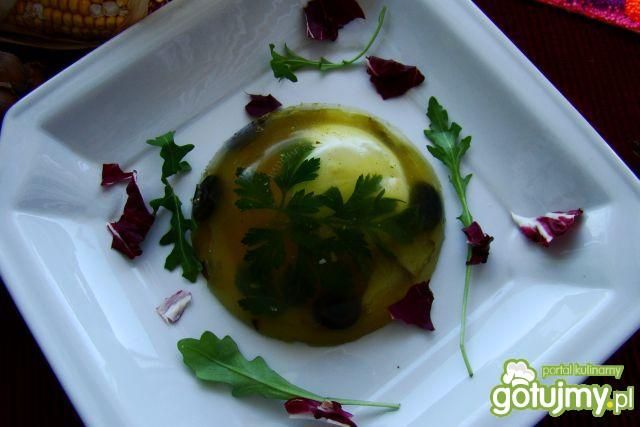 Galareta z oliwkami ,serem i jakiem  Galareta z oliwkami ,serem i jakiem