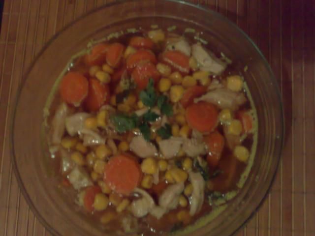 Galaretka drobiowa z szynką.