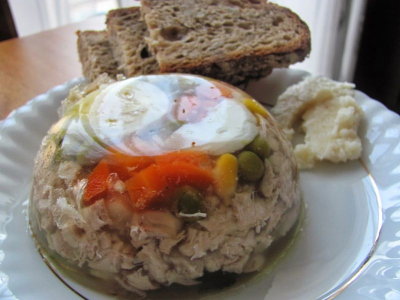 Galaretka z kurczakiem, czyli zimne nóżki Galaretka z kurczakiem, czyli zimne nóżki