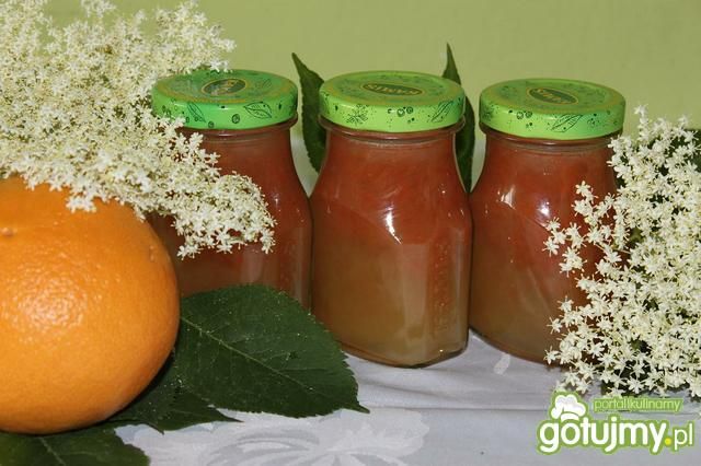 Galaretka z kwiatów bzu i grejpfruta Galaretka z kwiatów bzu i grejpfruta