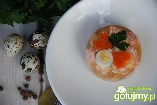 Galaretka z łososiem na bulionie