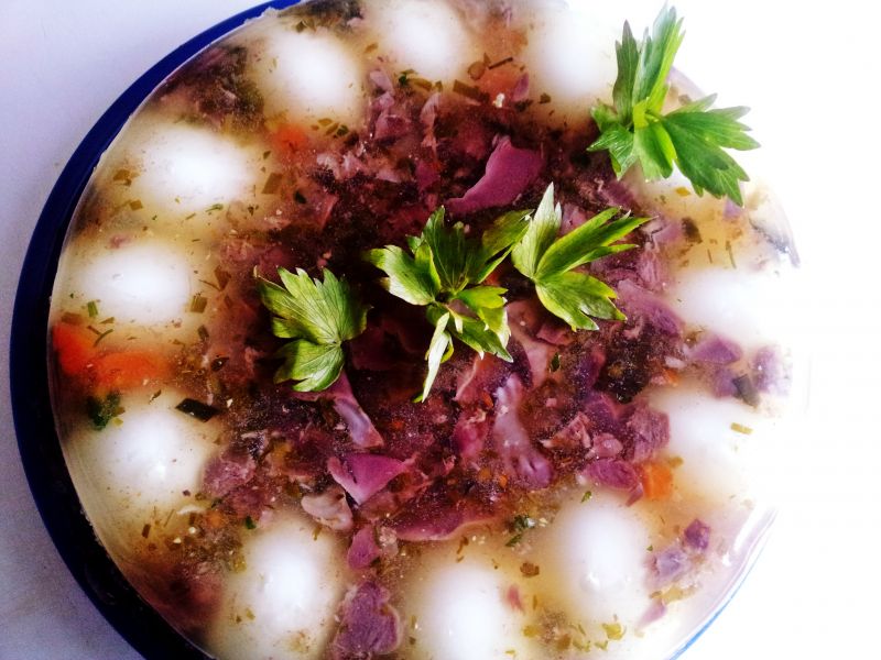 Galaretka z żołądków drobiowych na kurzych łapkach