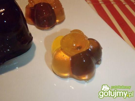 Galaretkowe kwiatki z czereśnią Galaretkowe kwiatki z czereśnią