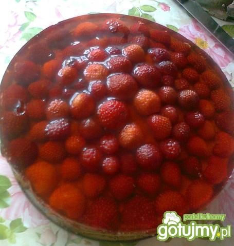Galaretkowy torcik z truskawkami