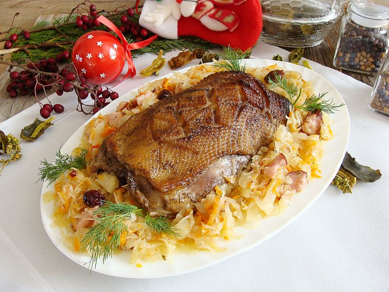 Gęś pieczona z kapustą kwaszoną na słodko