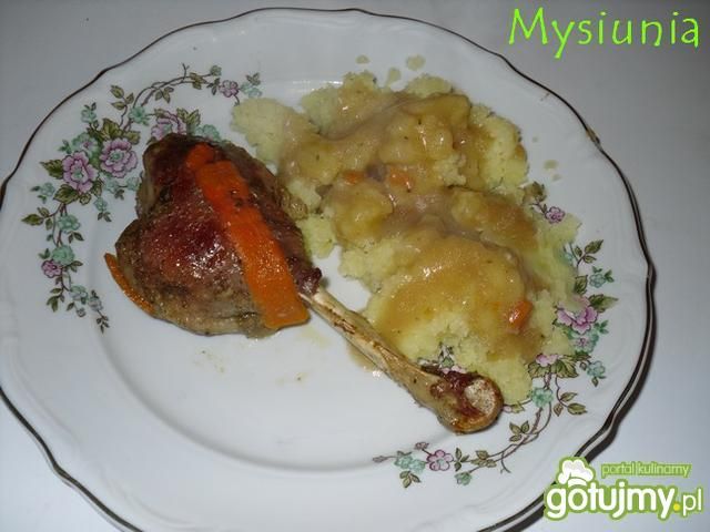 Gęś pieczona z warzywami