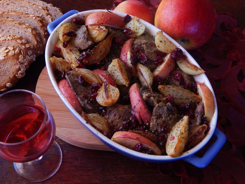 Gęsia wątróbka z jabłkiem i żurawiną