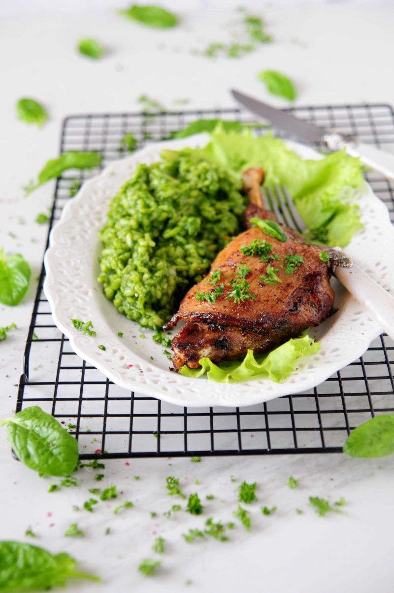 Gęsie udka z szpinakowym risotto