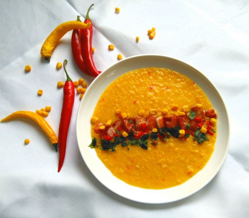 Gęsty krem z kukurydzy z boczkiem i chilli Gęsty krem z kukurydzy z boczkiem i chilli