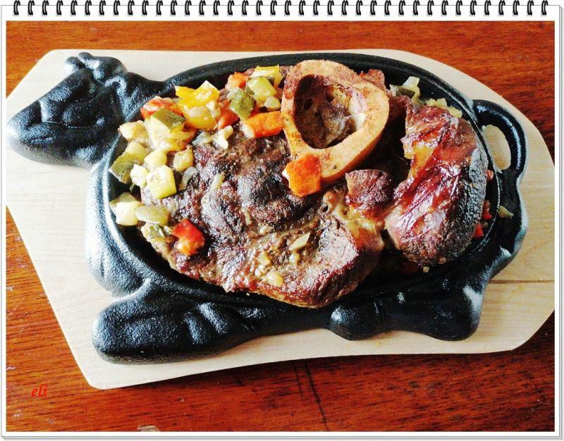 Gicz wołowa Eli z warzywami