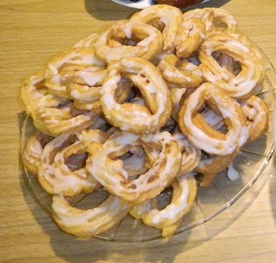 Gniazda - pączki hiszpańskie