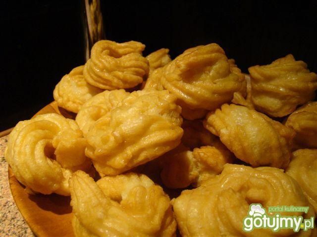 Gniazdka - hiszpańskie pączki Gniazdka - hiszpańskie pączki