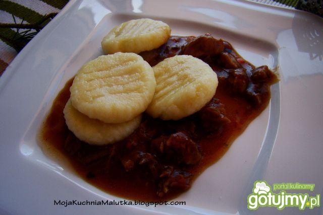 Gnocchi z mięsnym sosem 