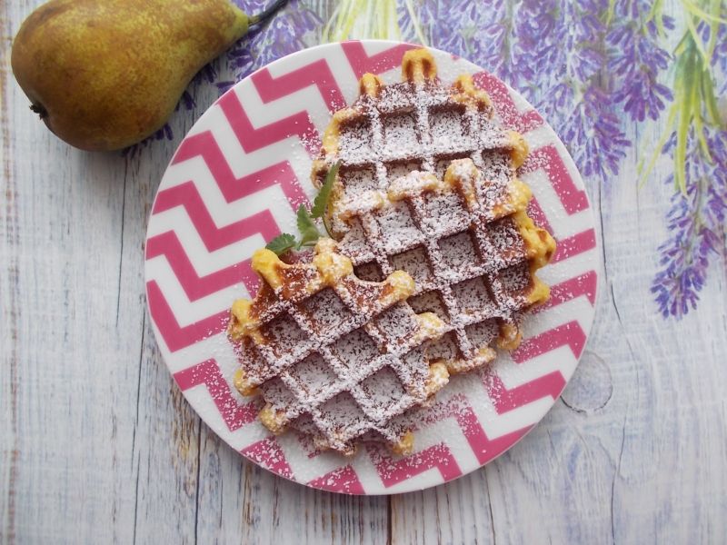Gofry gruszkowo-orzechowe bez glutenu Gofry gruszkowo-orzechowe bez glutenu