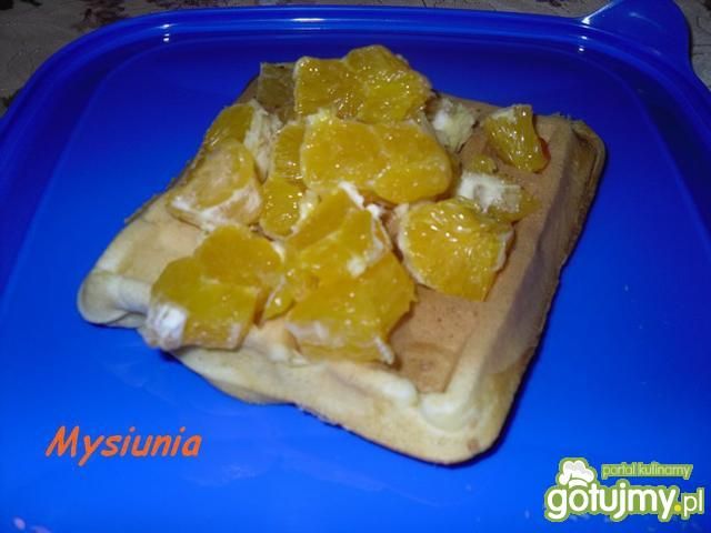 Gofry pomarańczowe z pomarańczą 