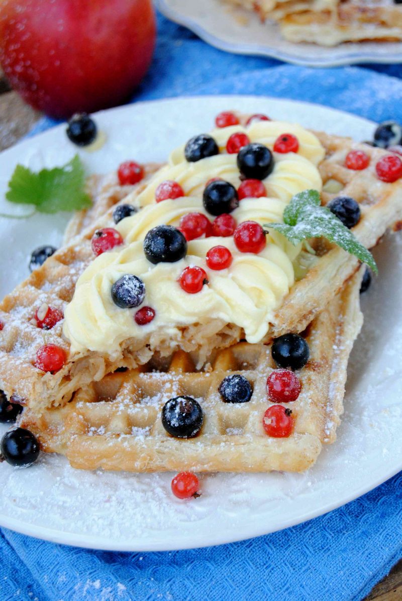 „Gofry szarlotki” z kremem mascarpone