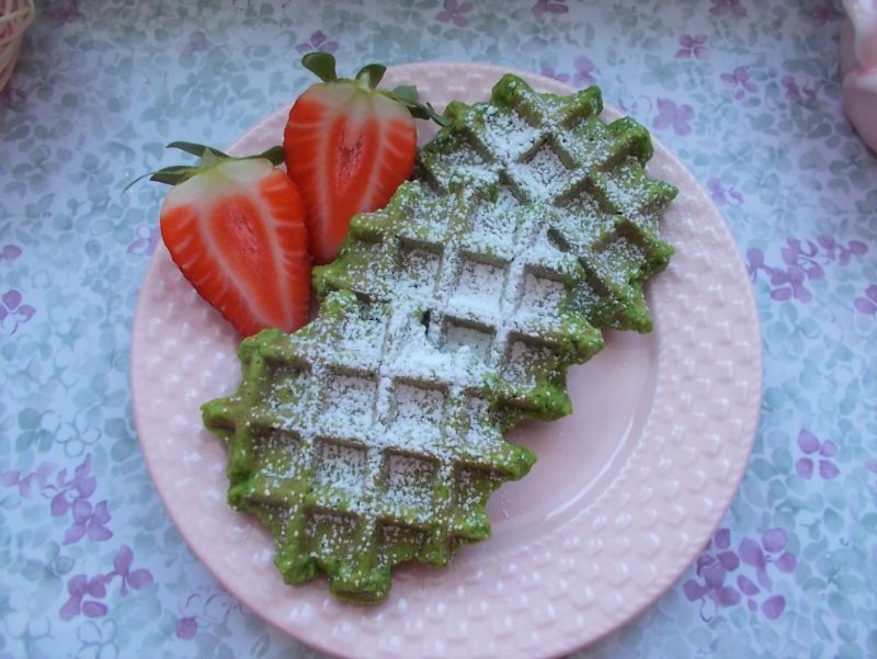 Gofry szpinakowo-jaglane Gofry szpinakowo-jaglane