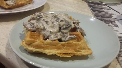 Gofry ziemnaczane  z pieczarkami