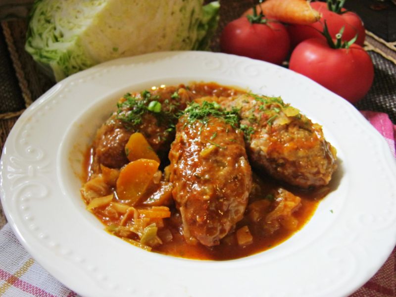 Gołąbki bez zawijania w kapuścianym sosie