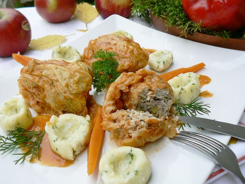 Gołąbki domowe z grzybami leśnymi Gołąbki domowe z grzybami leśnymi