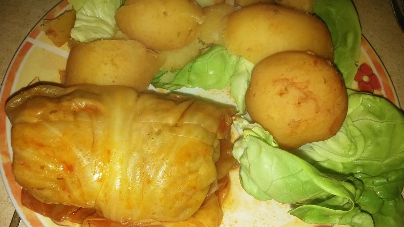 Gołąbki duszone z ziemniakami