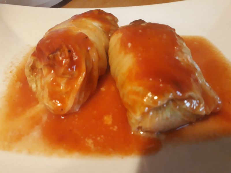 Gołąbki w pekince drobiowo- wieprzowe Gołąbki w pekince drobiowo- wieprzowe