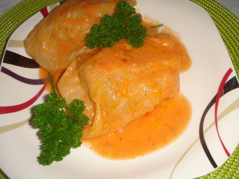 Gołąbki w sosie pomidorowym