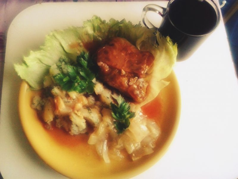 Gołąbki z ciemnym ryżem, i ziarenkami kolendry