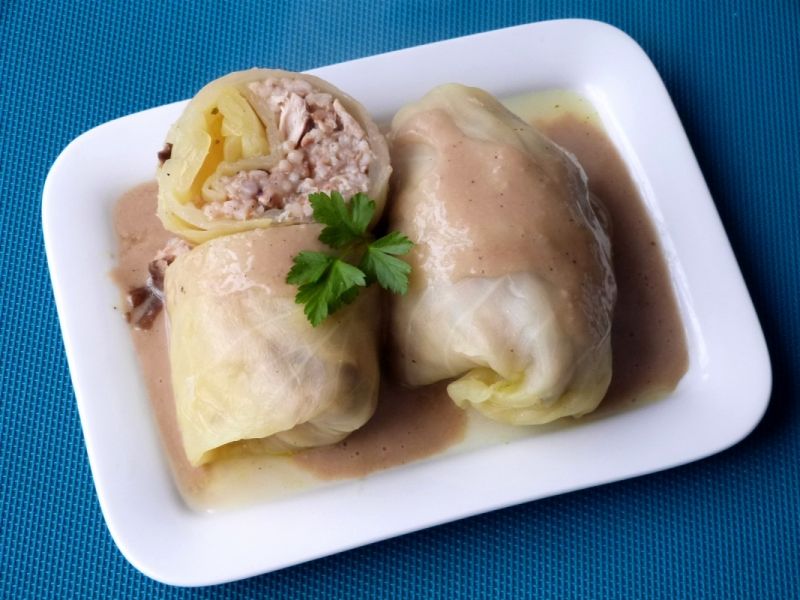 Gołąbki z kaszy, grzybów i mięsa Gołąbki z kaszy, grzybów i mięsa