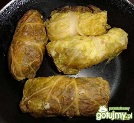 Gołąbki z młodej kapusty Smakowitej Gołąbki z młodej kapusty Smakowitej