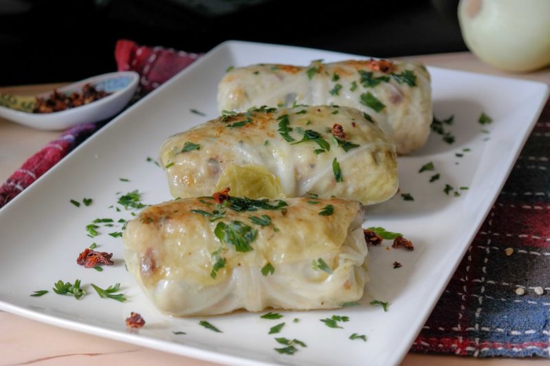 Gołąbki z pęczakiem i suszonymi pomidorami Gołąbki z pęczakiem i suszonymi pomidorami