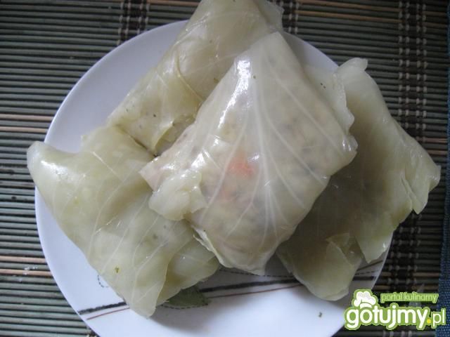 Gołąbki z ryżem, cebulą i szynką