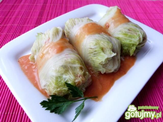 Gołąbki z ryżu w kapuście pekińskiej