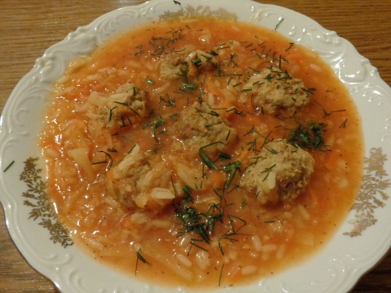 Gołąbkowa z klopsikami