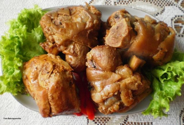 Golonki w piwie karmelowym : Golonki w piwie karmelowym :