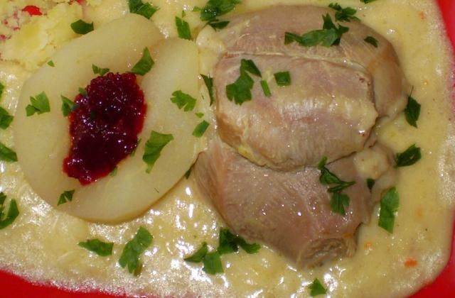 Golonki z indyka w sosie gruszkowym