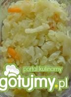 Gotowana kapusta z dodatkiem marchewki Gotowana kapusta z dodatkiem marchewki