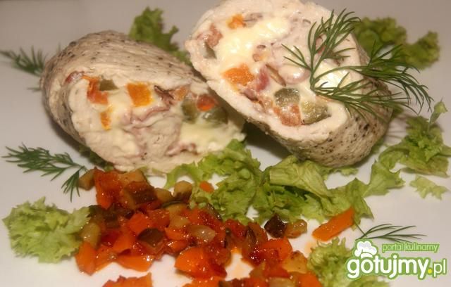 Gotowana roladka z piersi kurczaka