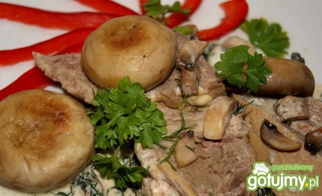 Gotowana wieprzowina w sosie  Gotowana wieprzowina w sosie