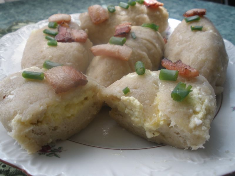 Gotowane i faszerowane kotlety ziemniaczane