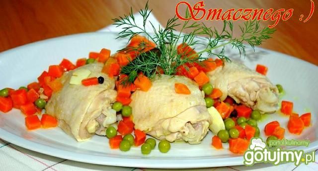 Gotowane udka z warzywami :-) Gotowane udka z warzywami :-)