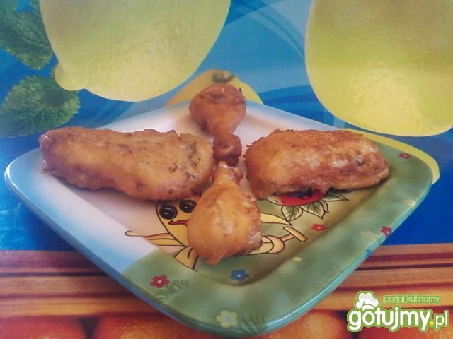 Gotowane udko w cieście naleśnikowym.