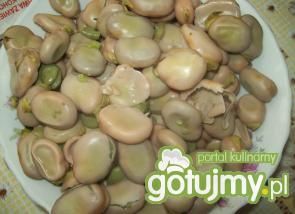 Gotowany bób z wody z masłem śmietankowy